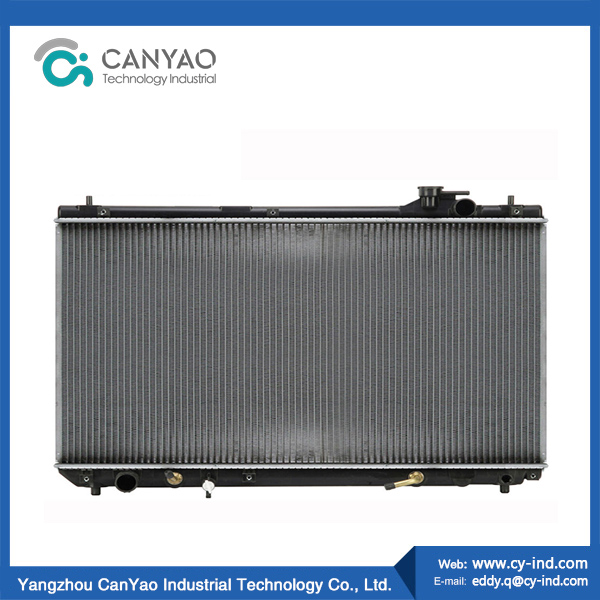 Radiador de aluminio de fabricación de automóviles OEM 1640020130